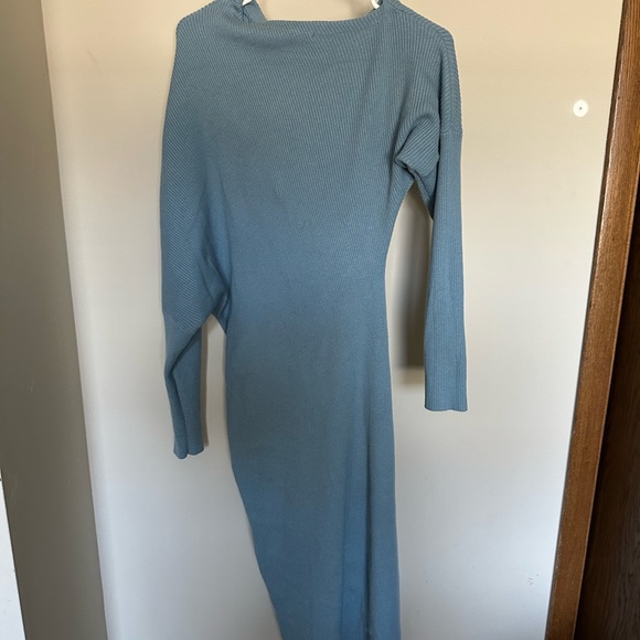 Sale ⭐️ Zara RIB KNIT ASYMMETRIC DRESS 👗 👜 
BLUE / GRAY - Picture 3 of 4